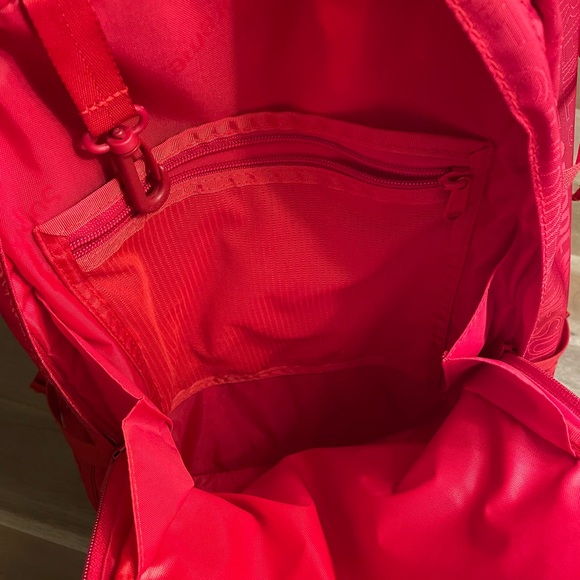 Supreme Backpack (SS19). Barely used, like new. - Picture 4 of 7